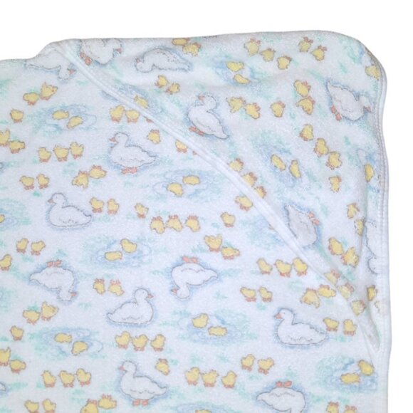Vintage Carter's Mama & Baby Ducks Hooded Terry Bath Towel 30" X 33" - Picture 3 of 5
